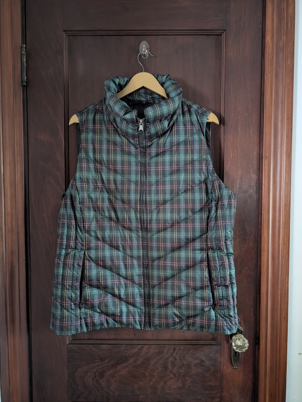 Talbots Women's XL Plaid Quilted Puffer Vest Green Blue Red Tartan Preppy